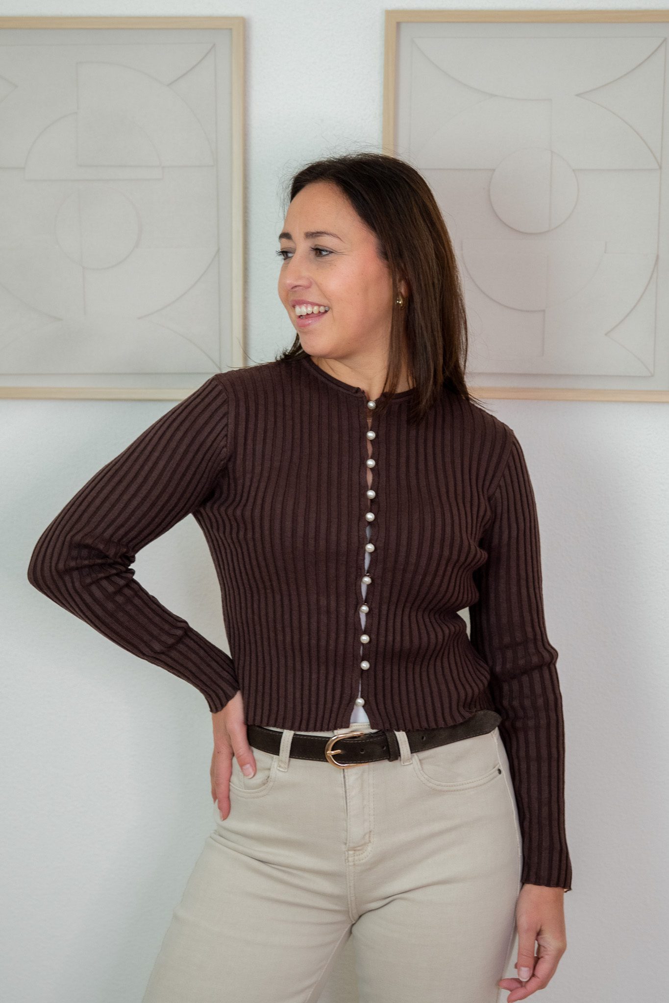 Liva Vestje Bruin met Parel Knoopjes