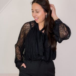 Risa Blouse Zwart met Kant
